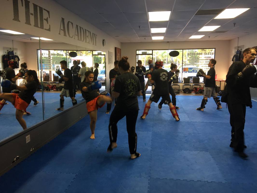 MMA class working on kickboxing and jujitsu in Fountain valley, Orange County